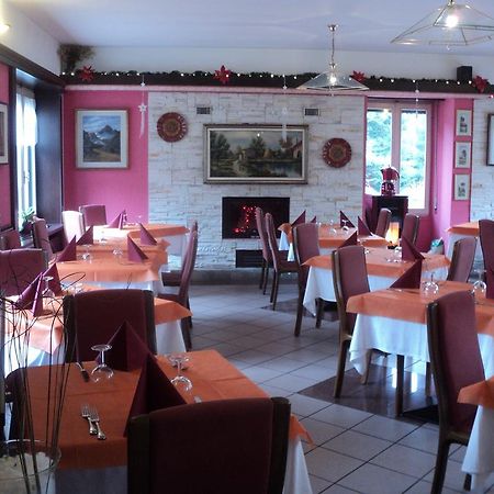 Albergo Del Cacciatore Cremeno Bagian luar foto