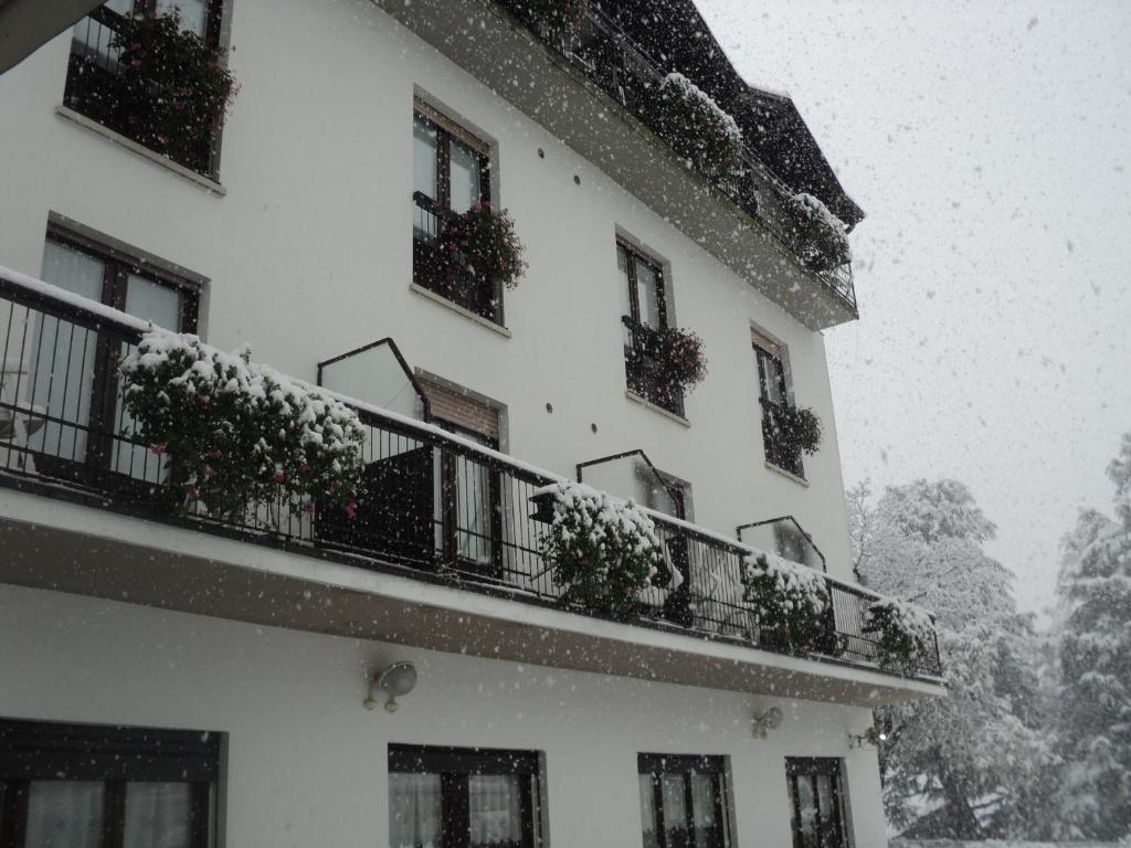 Albergo Del Cacciatore Cremeno Bagian luar foto