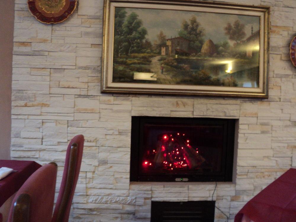 Albergo Del Cacciatore Cremeno Bagian luar foto